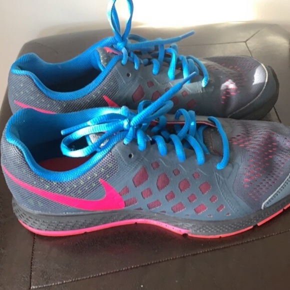 Nike Shoes - Nike sneakers